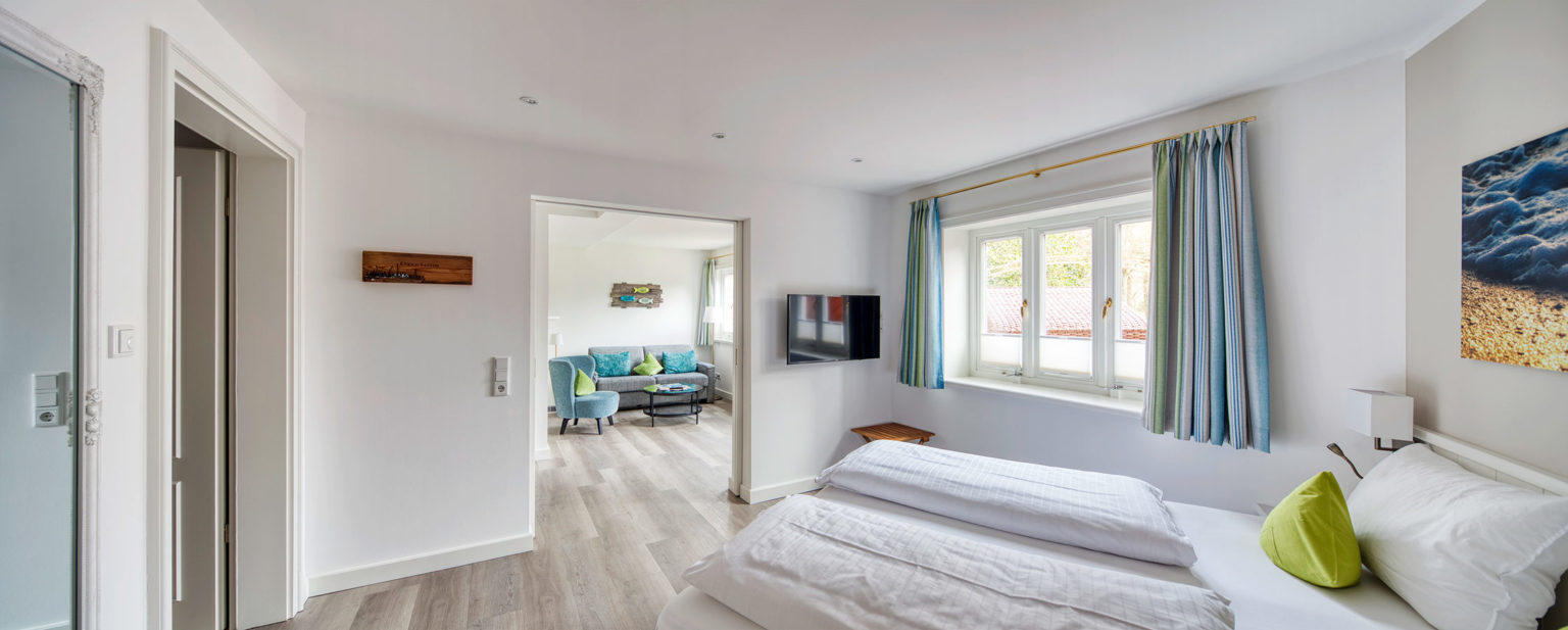 Suite Rantum - Blick aus Schlafzimmer in Wohnraum